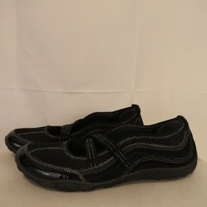 clarks mary jane shoes canada